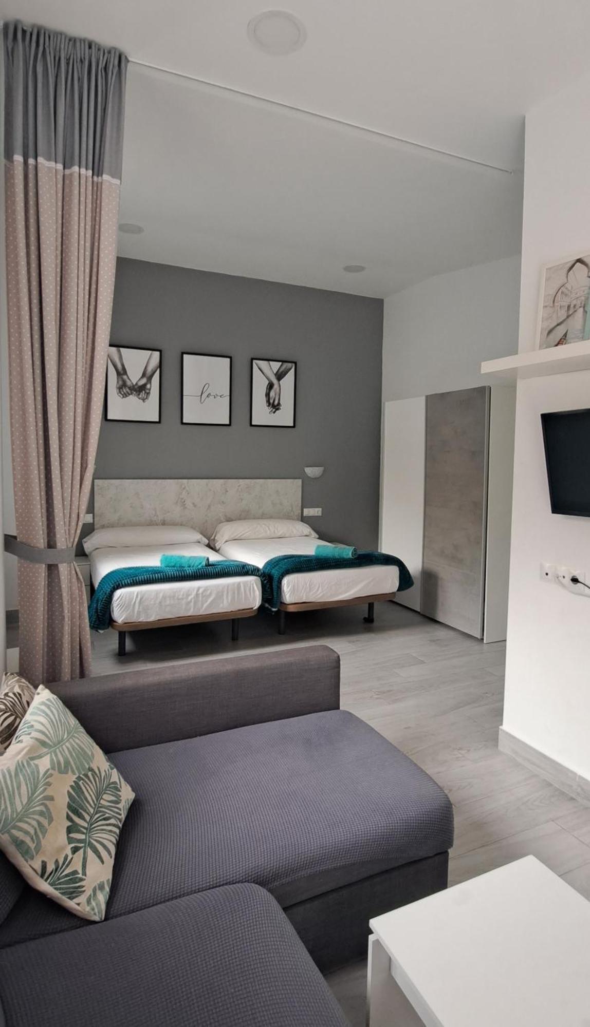 Apartamento La Loperana Malaga Exterior photo
